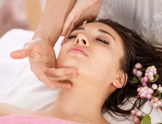 Massage énergétique, détente, calme, relaxation, apaisement, demoname ala tienne