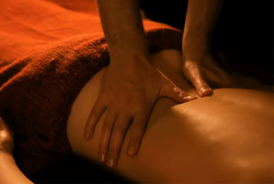 Massage relaxant, bien être, détente, décontraction, calme, relaxation, douceur, demoname alatienne